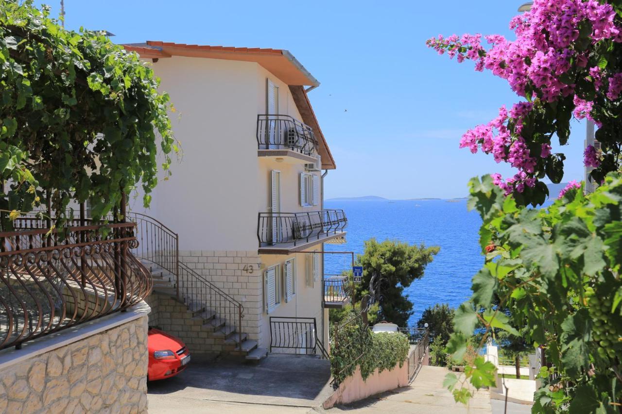 Apartments By The Sea Okrug Donji, Ciovo - 16657 Donji Okrug  Ngoại thất bức ảnh