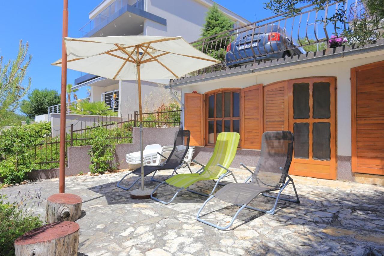 Apartments By The Sea Okrug Donji, Ciovo - 16657 Donji Okrug  Ngoại thất bức ảnh