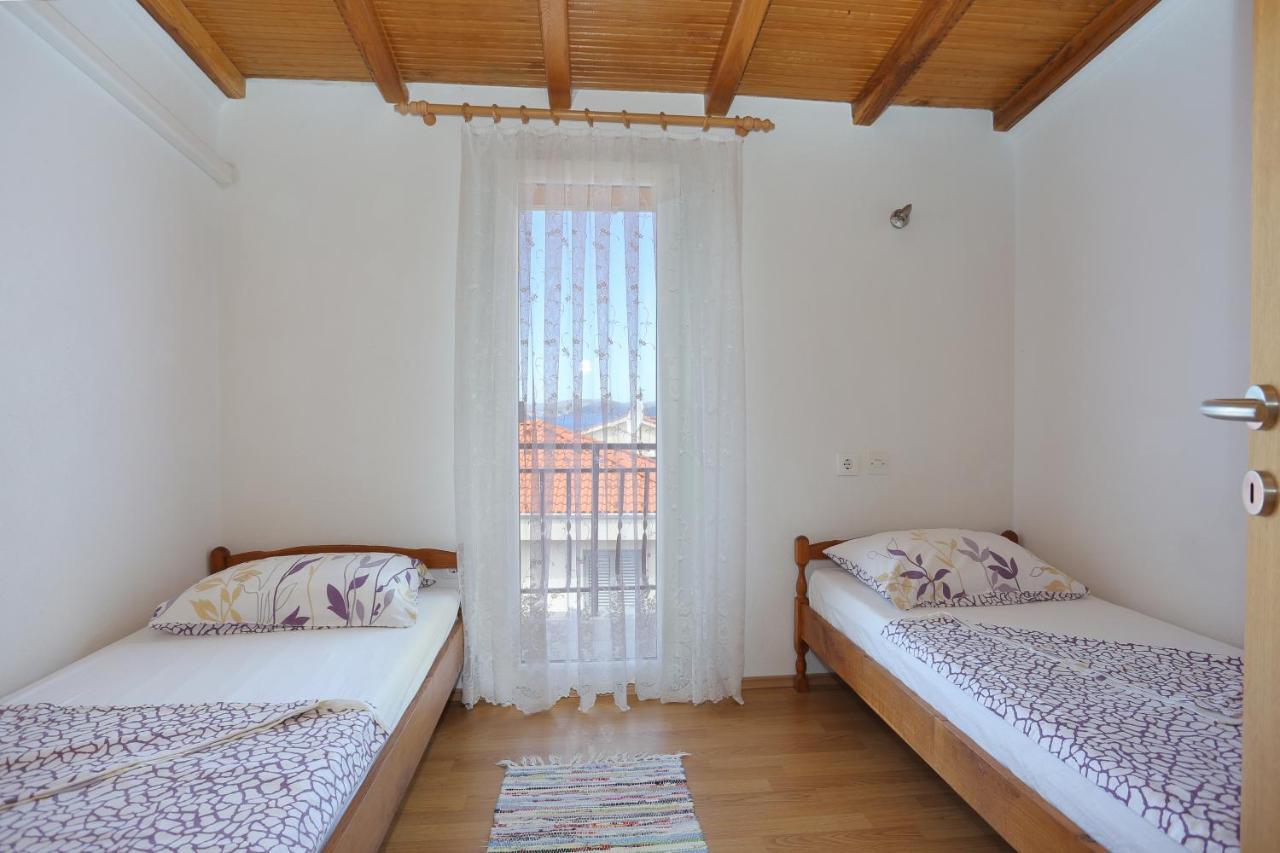 Apartments By The Sea Okrug Donji, Ciovo - 16657 Donji Okrug  Ngoại thất bức ảnh