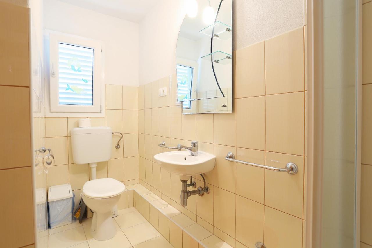 Apartments By The Sea Okrug Donji, Ciovo - 16657 Donji Okrug  Ngoại thất bức ảnh