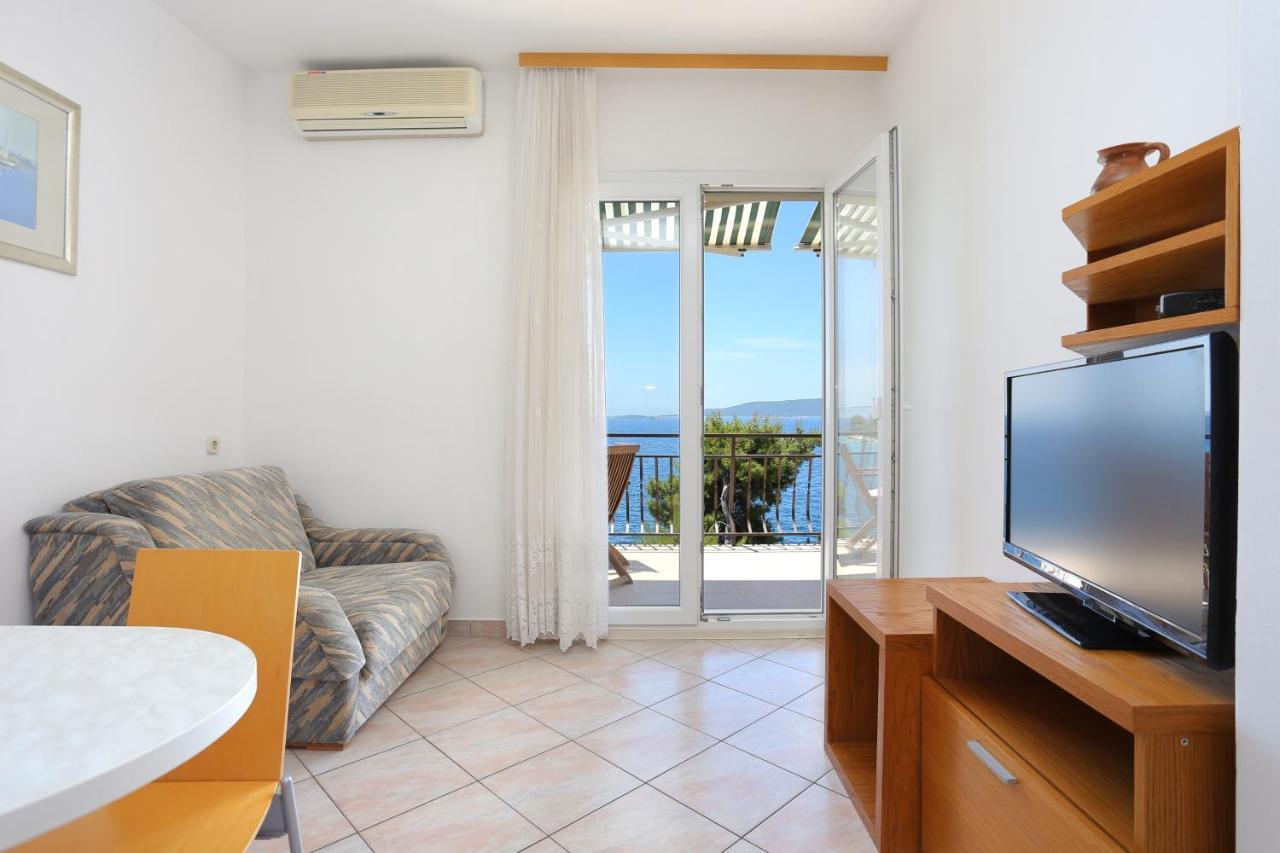 Apartments By The Sea Okrug Donji, Ciovo - 16657 Donji Okrug  Ngoại thất bức ảnh