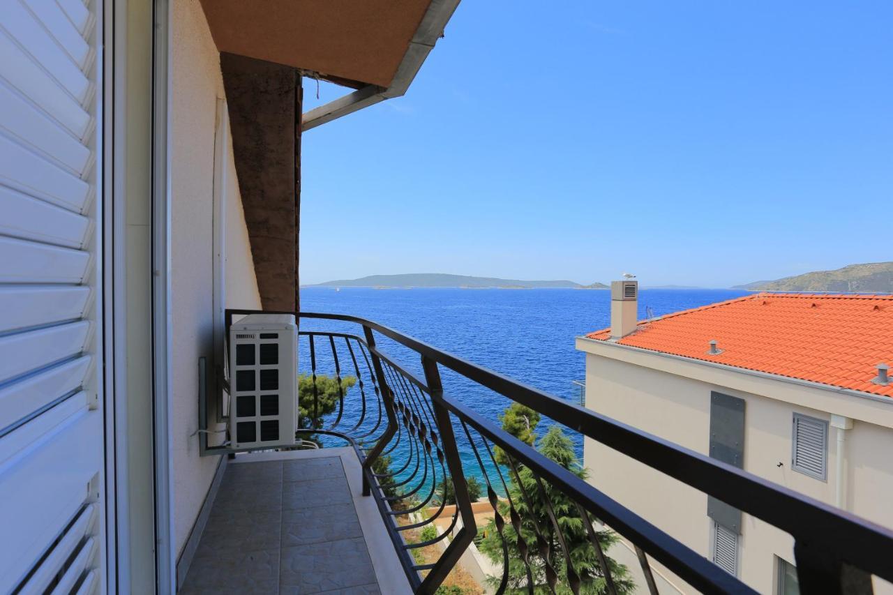 Apartments By The Sea Okrug Donji, Ciovo - 16657 Donji Okrug  Ngoại thất bức ảnh